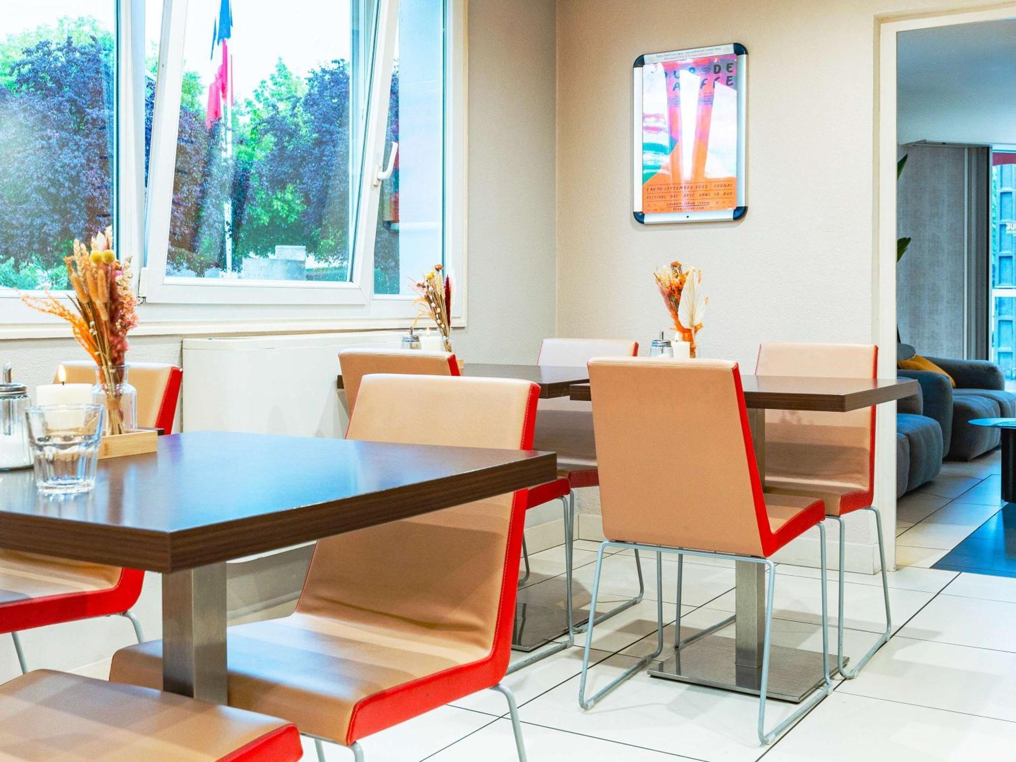 Hotel Ibis Cognac Centre エクステリア 写真