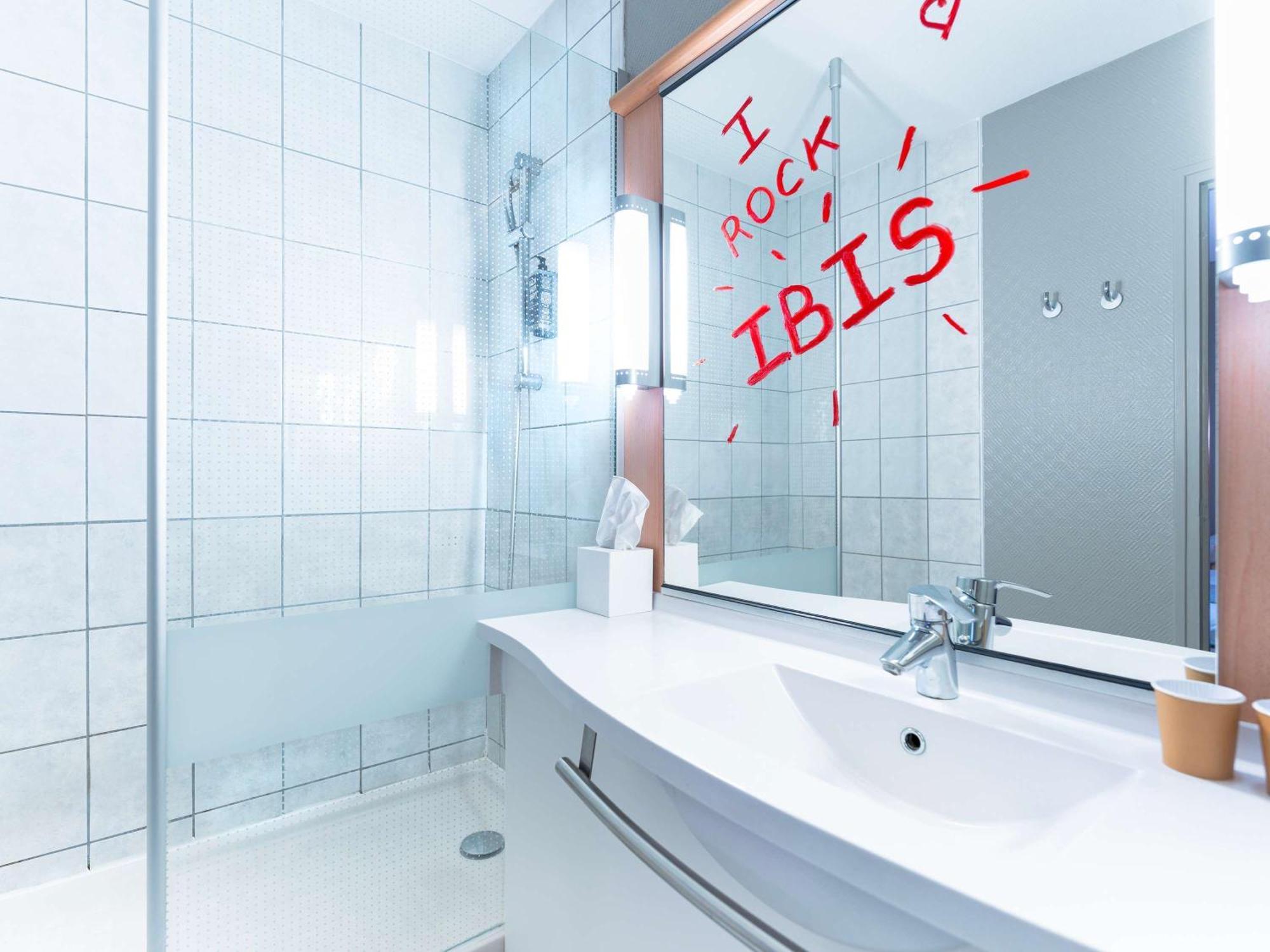 Hotel Ibis Cognac Centre エクステリア 写真