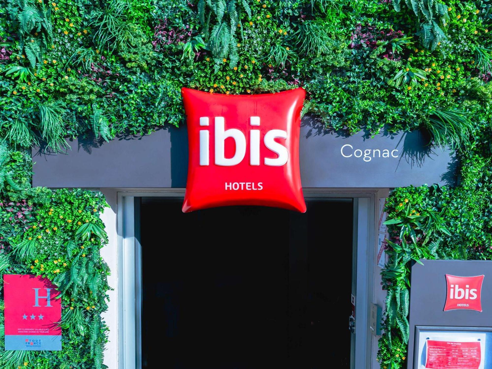Hotel Ibis Cognac Centre エクステリア 写真